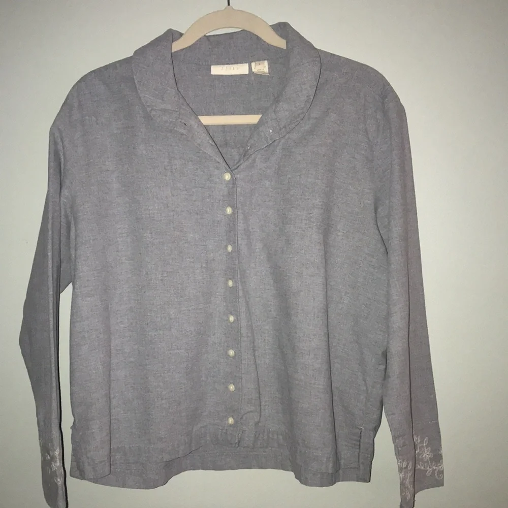 J. Jill Flowered Sleeve Button Down Top Size Large​​​ - Picture 2 of 7
